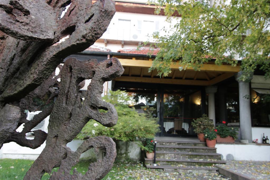 Il Giardinetto Hotel Vercelli Buitenkant foto