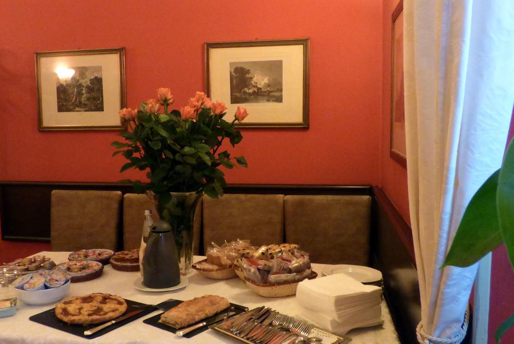 Il Giardinetto Hotel Vercelli Buitenkant foto
