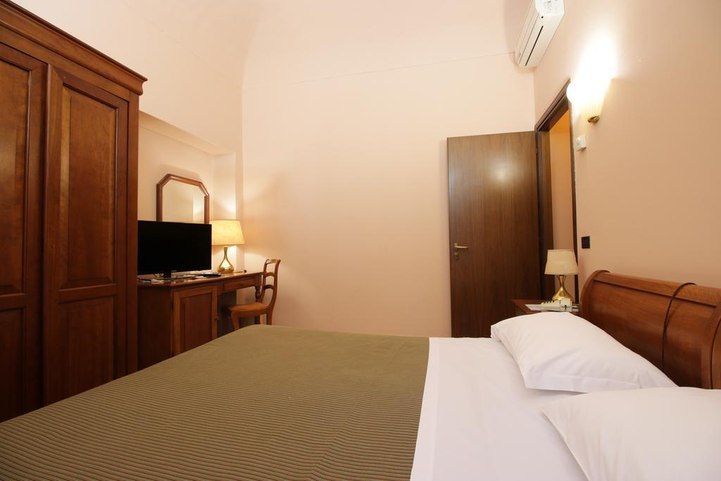 Il Giardinetto Hotel Vercelli Buitenkant foto