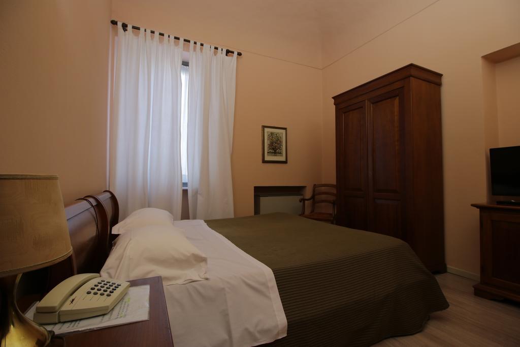 Il Giardinetto Hotel Vercelli Buitenkant foto
