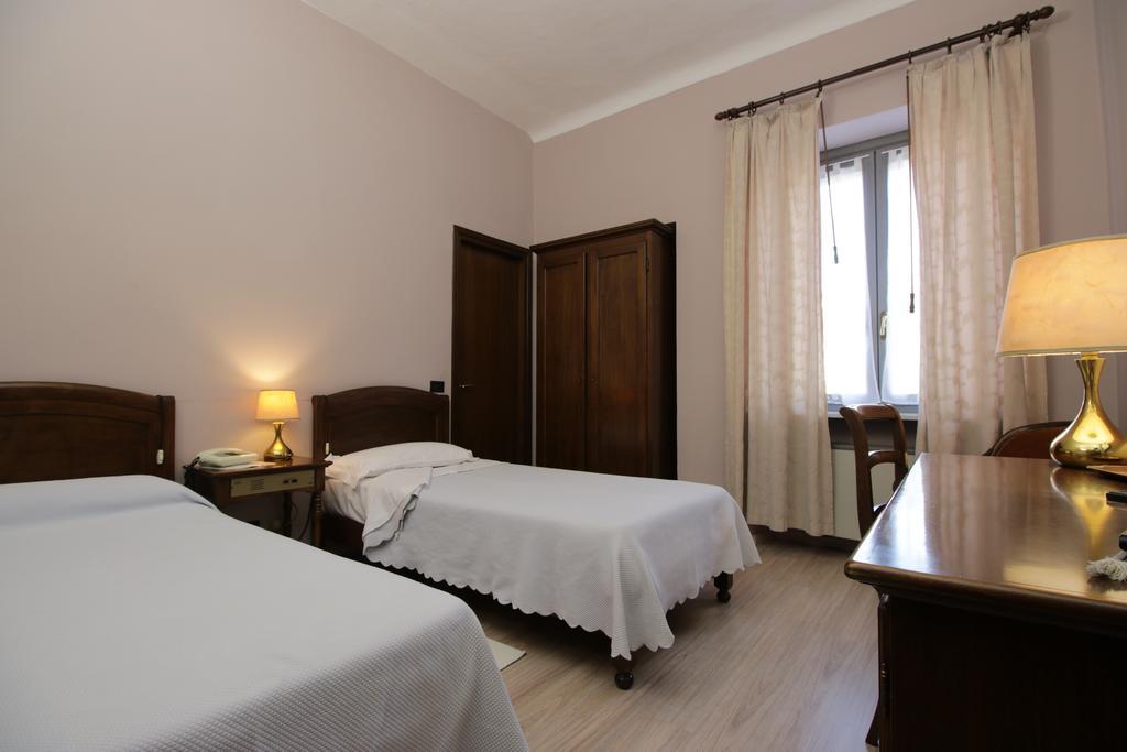 Il Giardinetto Hotel Vercelli Buitenkant foto