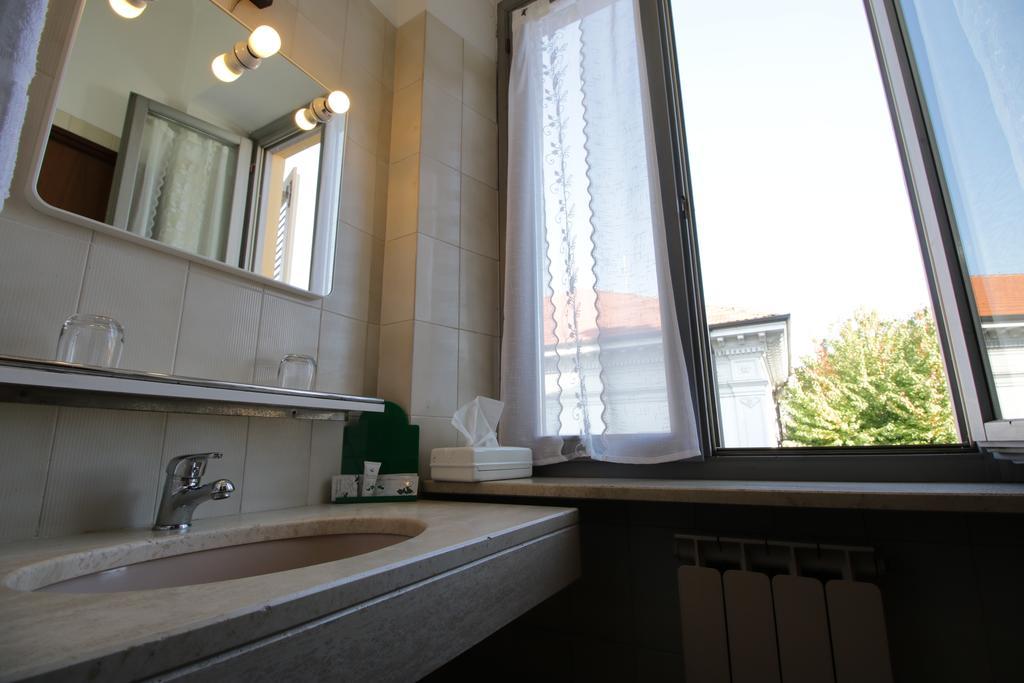 Il Giardinetto Hotel Vercelli Buitenkant foto