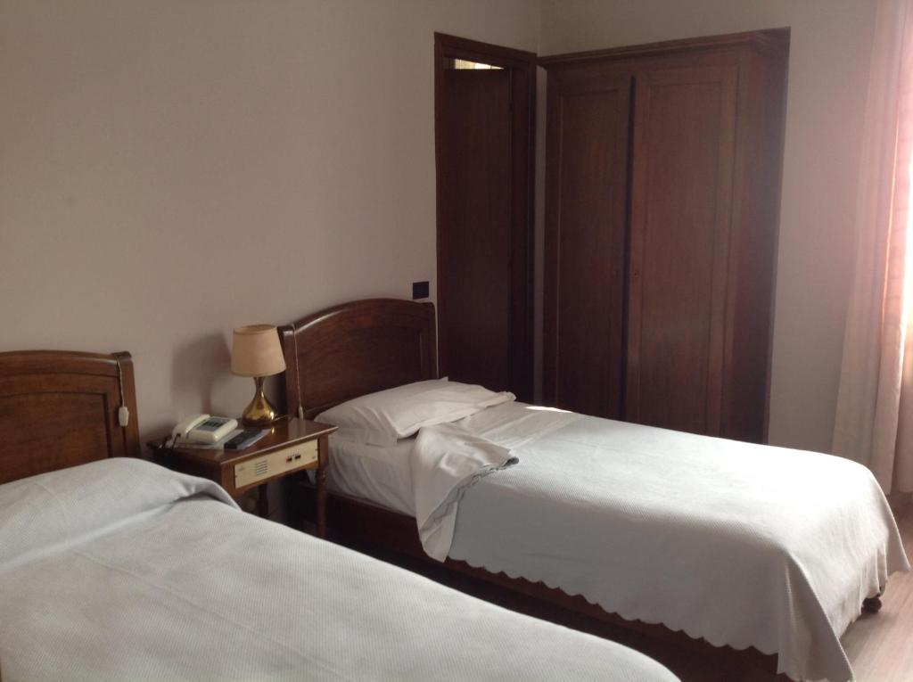 Il Giardinetto Hotel Vercelli Kamer foto